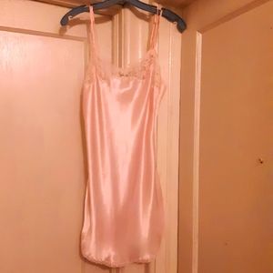 Vintage Victoria's Secret polyester chemise